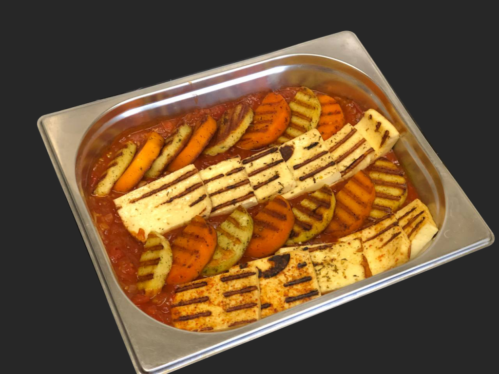 Grillkäse in Tomatensud